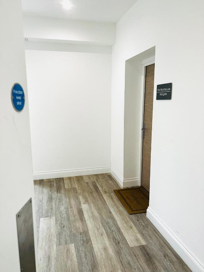 The Penthouse Margate, Balconies, Sea View, Gated Parking, Air Con! Διαμέρισμα Εξωτερικό φωτογραφία